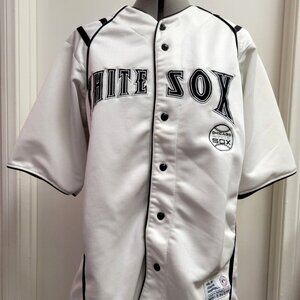 True Fan Series MLB Chicago White Sox White Jersey Shirt Size M Genuine Merch
